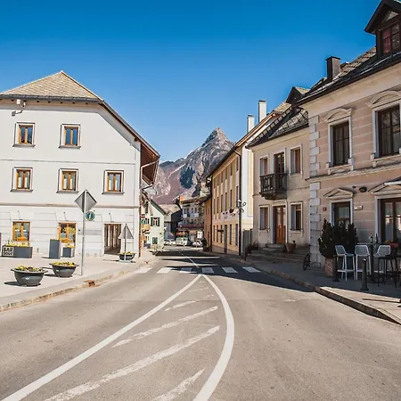 Апартаменты Picturesque Mountain Vista Residences - Two Bedroom Бовец